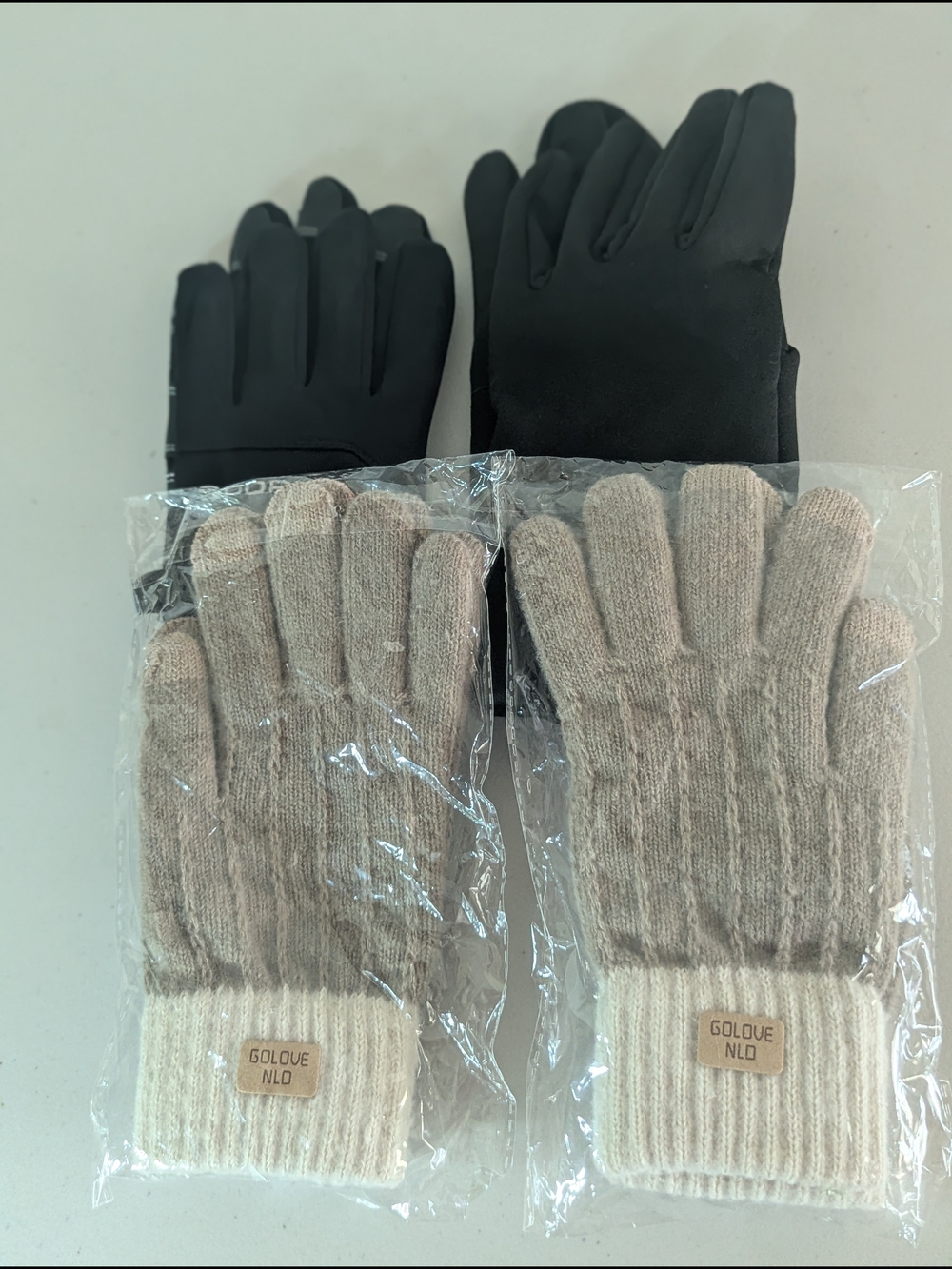 4 Pair Winter Gloves Bundle Touchscreen Knit Sport Cold Weather Unisex